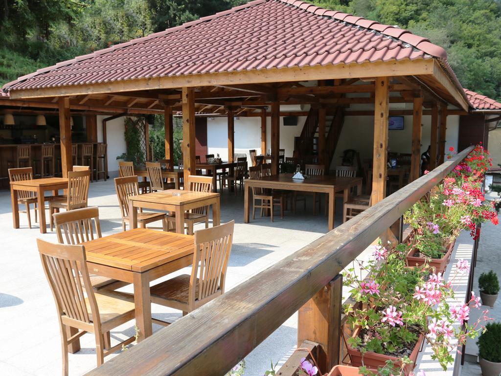 Aqua Varvara Hotel Vetren Dol Extérieur photo