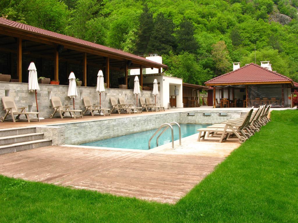 Aqua Varvara Hotel Vetren Dol Extérieur photo