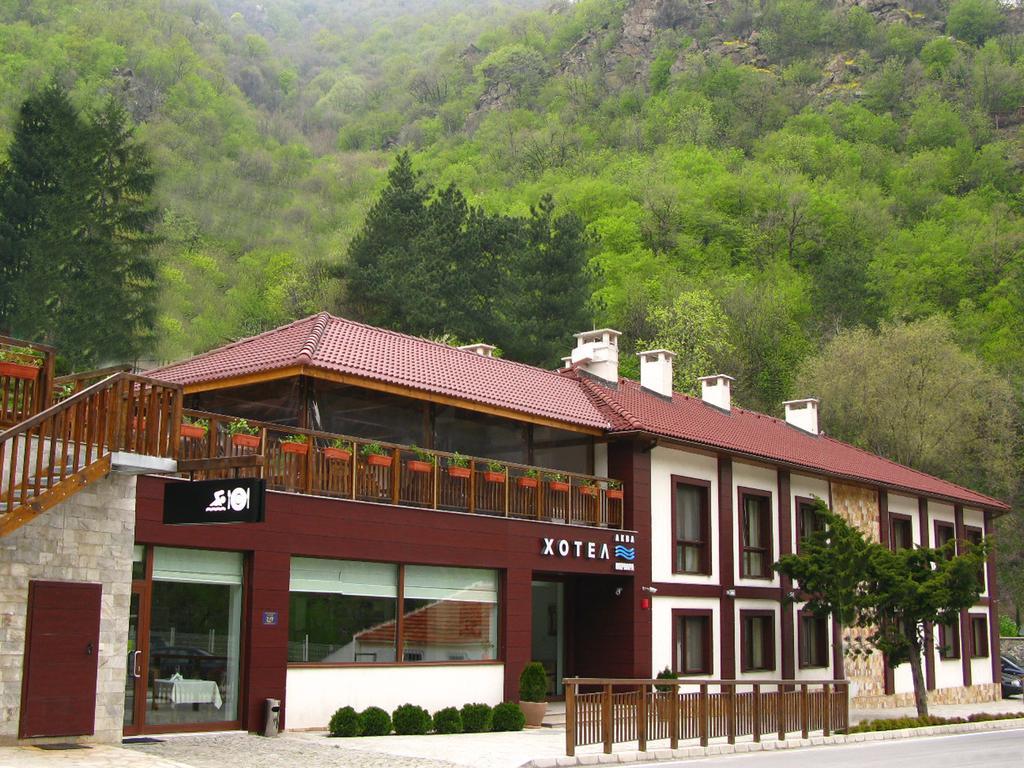 Aqua Varvara Hotel Vetren Dol Extérieur photo