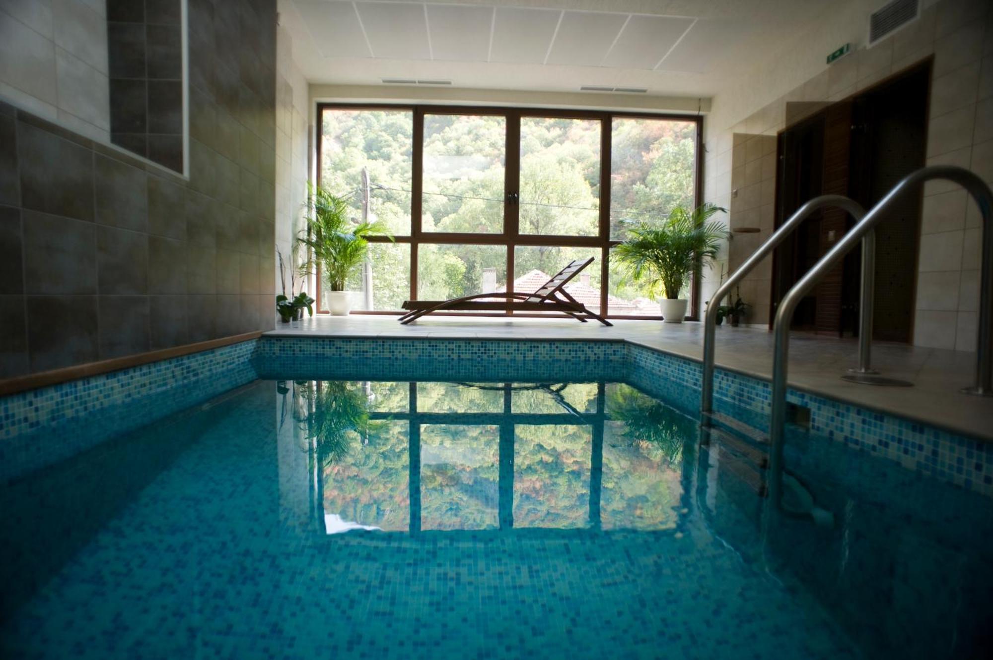Aqua Varvara Hotel Vetren Dol Extérieur photo
